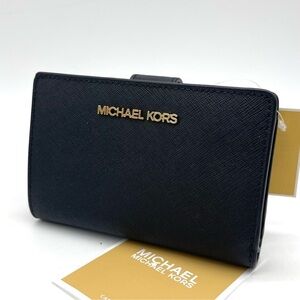 NWT Michael Kors Medium Crossgrain Leather Wallet Black-with gold logo